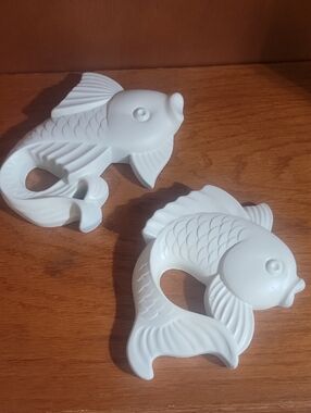 Vintage 1977 Miller Studios White Ceramic Fish Wall Plaques